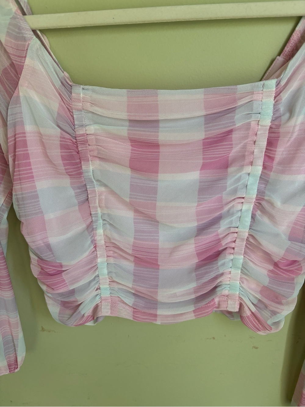 NWT BCBG Generation Mesh Gingham Top in Madras Plaid. Pastel pinks/blues. Size M - Picture 3 of 16